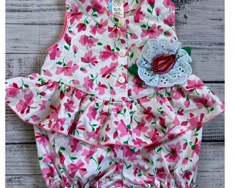 Romper Vintage Floral Baby 6-9 M Różowy bez rękawów z falbanką i aplikacją kwiatową