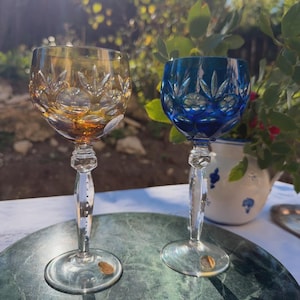 Antikes blaues glas