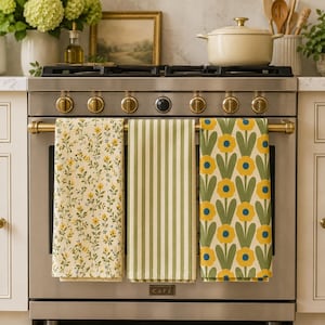 Kitchen Tea Towel Cotton Hand Dish Drying Perfect Housewarming Gift Spring Home Country Kitchen Decor Farmhouse Style Vintage Floral Botanical Print Sage Green Striped Pattern Hemmed Edge Construction Functional Kitchen Display Essential
