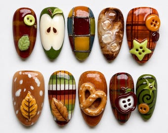 Faux ongles d'automne, ongles à carreaux automnaux, nail art pomme et feuille, ongles 3D d'automne, faux ongles amande faits main, ongles style cottagecore