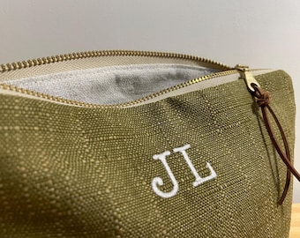 Personalized makeup bag bridesmaid gift, Gift for Wife, Gift for her, Green makeup bag, Bridal Party, Canvas Cosmetic Bag, Custom Initials,