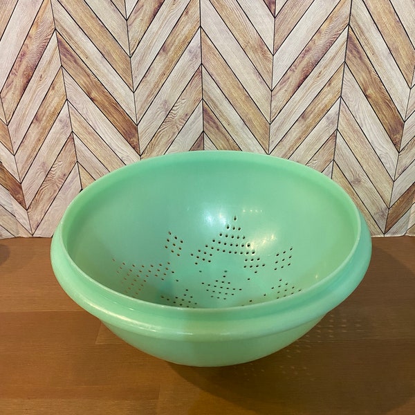 Vintage Tupperware Jadite Green Strainer/ Colander #339