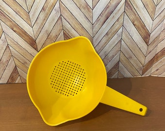 Vintage Tupperware Yellow Handled Strainer/ Colander #1200 6.5 inch