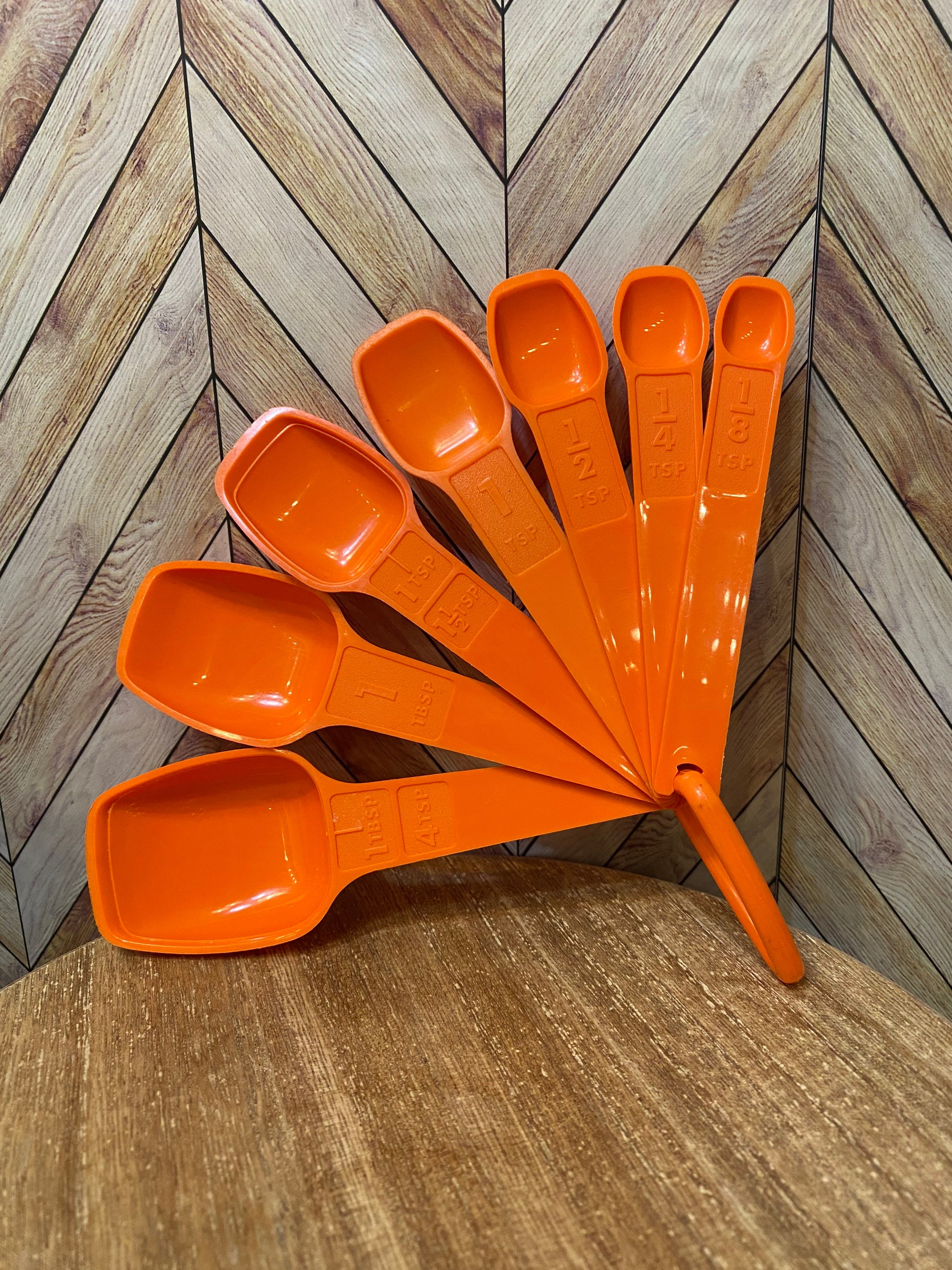 Vintage Tupperware Orange Measuring Spoons Nesting Complete Set of