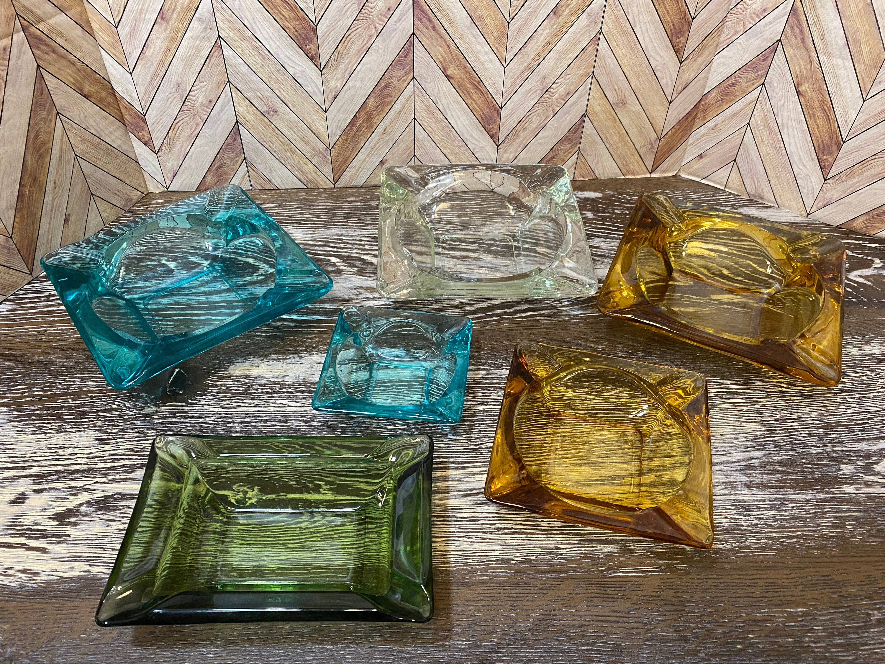 Vintage ashtray　瑪瑙 Vintage MCM Colored Glass Cigar Ashtray L Retro Smoker - Etsy