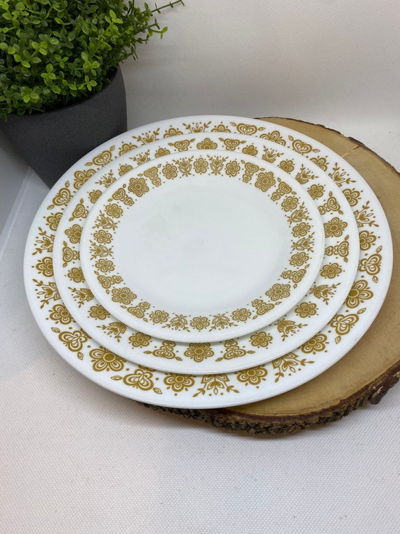 Vintage Corelle/ Pyrex Compatible Butterfly Gold 8.5 Inch Salad