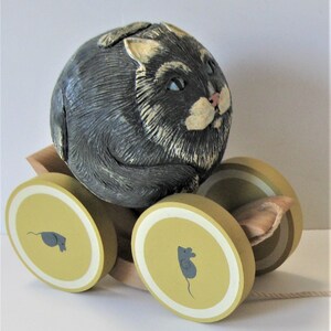 Vintage BRIERE Folk Art Pull Toy, 1988 Gray Cat and Cart, Roly Poly, Bob Timberlake Collectible, Kitty Folk art, 7 x 7, Mouse, gift idea image 1