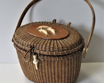 Vintage Farnum Nantucket basket purse, 8 1/2 x 6 1/2, Dolphin and sea gull embellishments, 2 porpoise scrimshaws, wicker signed bucket purse