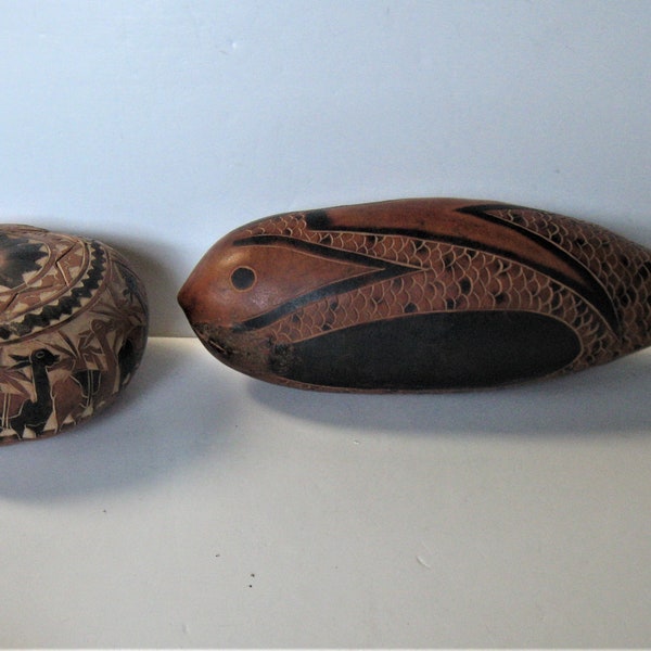 2 vintage hand carved and painted Peruvian gourds, Fish figure, lidded trinket box, handmade Peruvian folk art, Ethnic home décor, gift