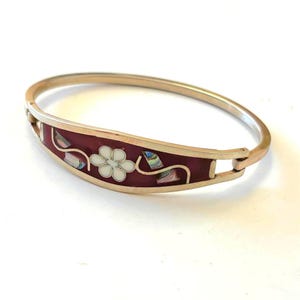 Vintage Mexican Alpaca Silver and Mother of Pearl Flower red Inlay floral Bracelet, 2 1/2" hinged cuff bracelet