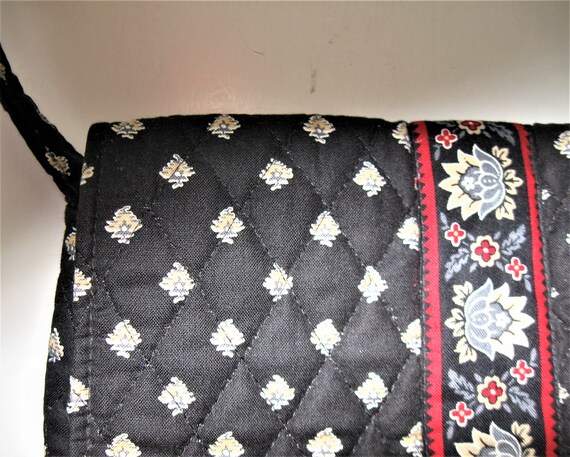 Vera Bradley black quilted fabric handbag,  9 1/2… - image 6