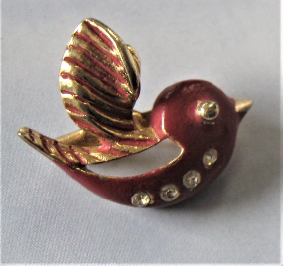 Vintage gold tone and rhinestone bird pin,  1" x … - image 2