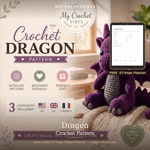 Può includere: Uno schema digitale all'uncinetto per un drago viola con pancia e artigli grigi. L'immagine presenta il testo My Crochet Vibes, Crochet Dragon Pattern e include un tablet che mostra un pianificatore di progetti di 57 pagine. Tre lingue incluse: US, UK e francese.