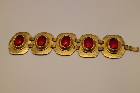 Vintage Gold Tone Metal Red Glass Cabouchon Brace… - image 10