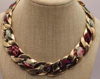 CHANEL AUTHENTIC NECKLACE