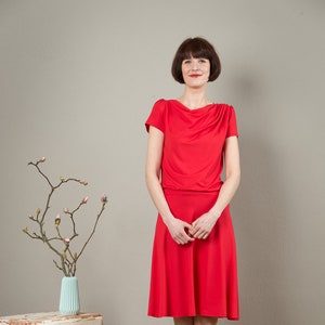 Kleid in rot Sibel Bild 1