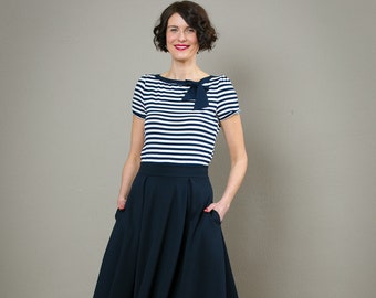 Midi skirt with pockets in dark blue - Livia