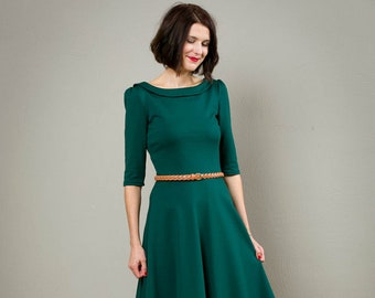 Dress in dark green with a collar and circle skirt - Malva