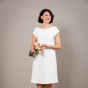 Short simple A-line wedding dress Lizzy