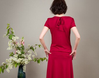 Rotes Jerseykleid "Mia", mit Rückenschleife und Hüftrock