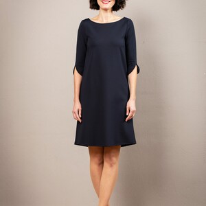 Short, simple A-line dress Charlotta in dark blue image 4