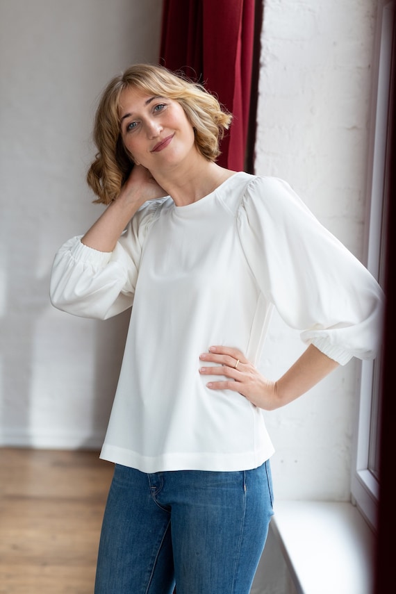 onvoorwaardelijk voetstappen Ondergeschikt Elegante crème witte blouse met wijde mouwen Rieka - Etsy België