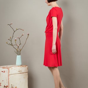 Kleid in rot Sibel Bild 2