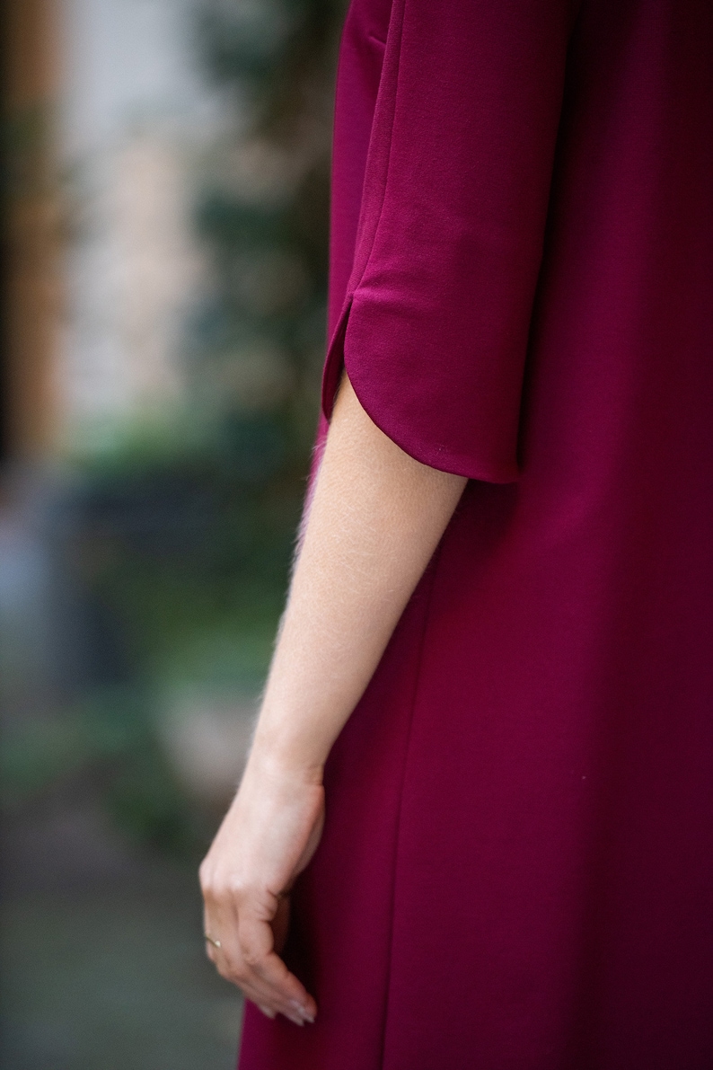 Short, simple A-line dress in bordeaux-Charlotta image 3