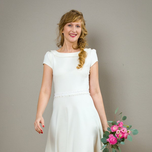 Short simple wedding dress with collar - Malva