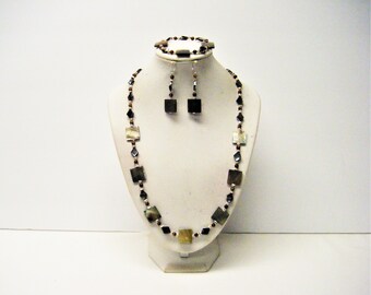 Black Square Lip Shell w/Black Splatter Rhombus Shell Bead Necklace/Bracelet/Earrings Set