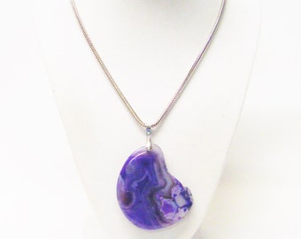 Amethyst Dyed Agate Stone Pendant Necklace