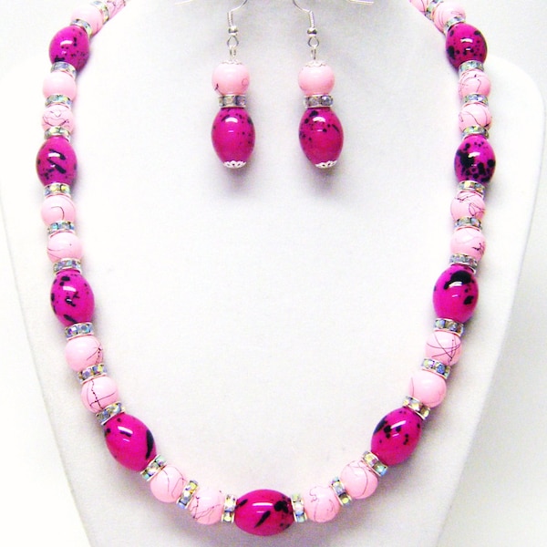Fuchsia Bead Necklace | Pink Panache Fuchsia Wood Bead Necklace main image 1
