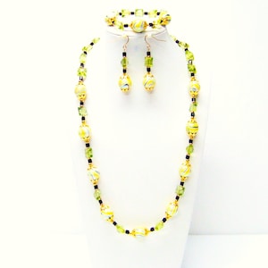 Round Lemon Green/Black/White Swirl w/Lime Cube Acrylic Bead Necklace/Bracelet/Earrings