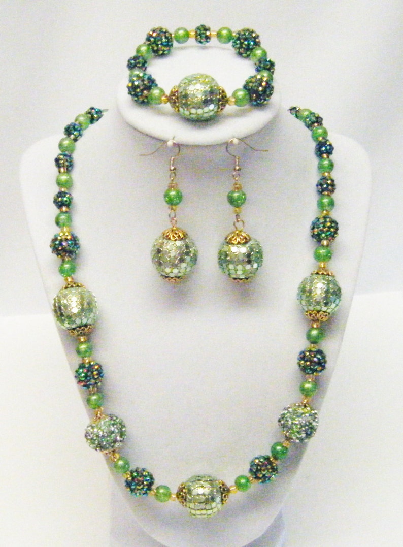 Assorted Green Chunky Acrylic Bead wGold Findings NecklaceBraceletEarrings Set