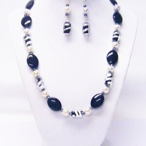 Black/Silver Lampwork w/Jet Flat Oval Glass Beads Necklace/Earrings Set