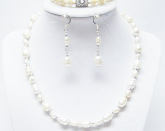 Natural White Fresh Water Pearl Choker Necklace/Bracelet/Earrings Set