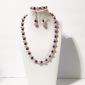 Light Pink w/Navy Blue Glass Pearl Necklace/Bracelet/Earrings Set