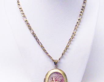 Large Oval Antique Gold w/Fairy Picture Treasure Locket Necklace