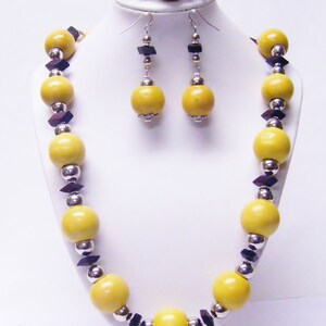 Round Yellow w/Brown Disc Wood Bead Necklace/Bracelet/Earrings Set