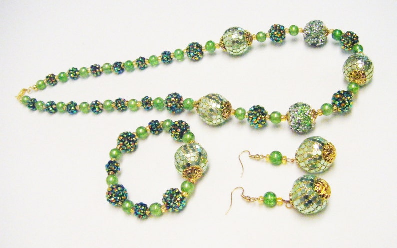 Assorted Green Chunky Acrylic Bead wGold Findings NecklaceBraceletEarrings Set