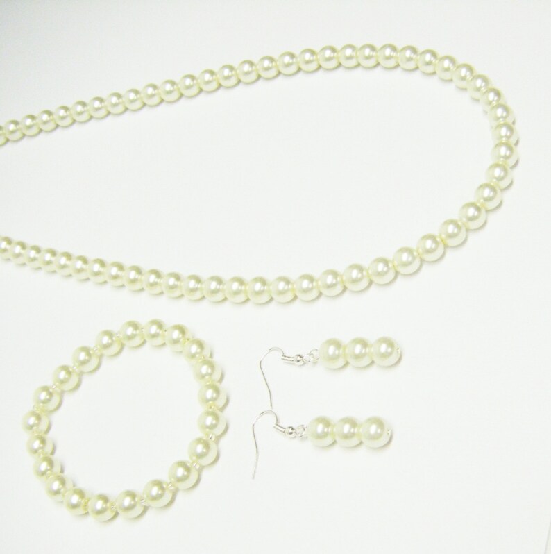 23.5 Inch Ecru Glass Pearl Necklace/Bracelet/Earrings Set image 2