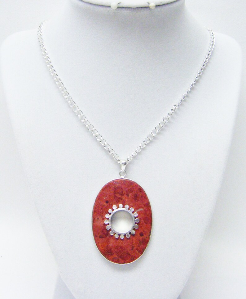 Oval Semi-Precious Coral Stone wHole Pendant Necklac