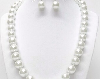 White 12mm Glass Pearl Necklace/Bracelet/Earrings Set