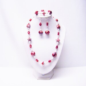 Verschiedene rote Splatter Scheibe/Donut Harz Perle Halskette/Armband/Ohrringe Set