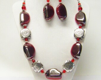 Chubby Red Gem w/Silver Metalized Square Cross Bead Necklace & Earrings Set