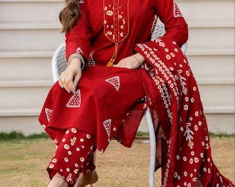 Completo Kurta, pantaloni e dupatta in puro cotone rosso stampato, abbigliamento etnico indiano da donna.