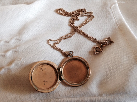 Vintage Gold Filled Locket - image 2