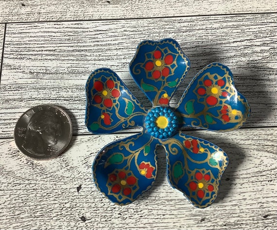 Vintage Retro Hand Painted Floral Pin - image 4
