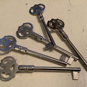 5 Large Silver Keys