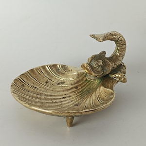 Antike französische Seifenschale aus Messing mit Delfin-/Dauphin-Figur, ca. 1920